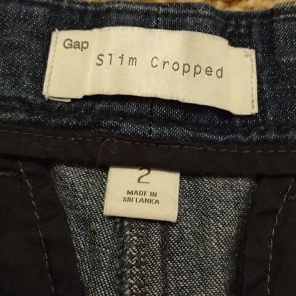 Gap Women's‎ Size 2 Slim Cropped Ankle Jean Medium Wash - Picture 2 of 4